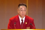 王非谈赴美深造经历：头发长也舍不得剪 美国理发太贵 还要小费