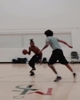 德芙纵享丝滑～ 皮特森训练中展示精湛的进攻技巧🏀